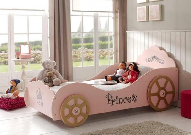 carriage bed for little girl