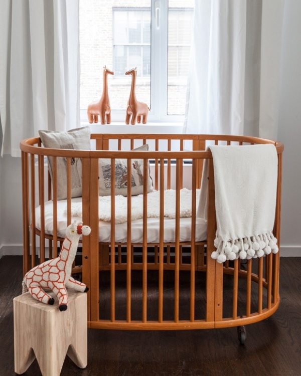 Simple Circle Baby Bed for Small Space
