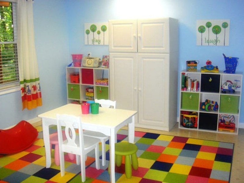 13 Colorful Playroom