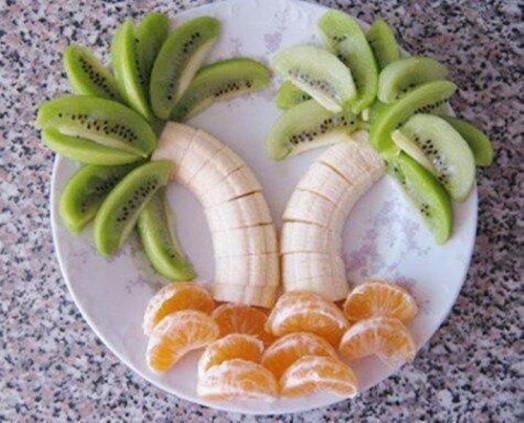 Tu má byť zobrazený obrázok s palmami z banánov, kiwi a mandarinkami. Ak sa Vám nezobrazuje správne, nastala niekde chyba.