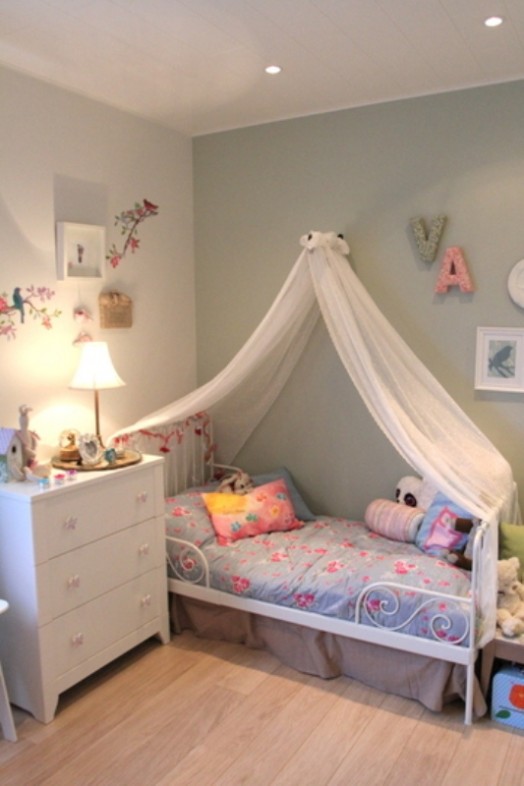 Nice And Gentle Bedroom For A Six Year Old Girl | Kidsomania