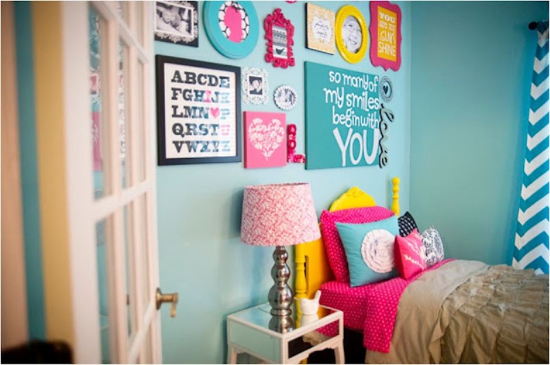 http://www.kidsomania.com/photos/a-bright-bedroom-for-your-teenage-girl-5.jpg