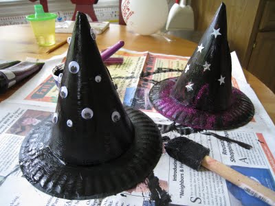 Craft Ideas Month  on Diy Halloween Witches Hats For Kids  Via 4crazykings