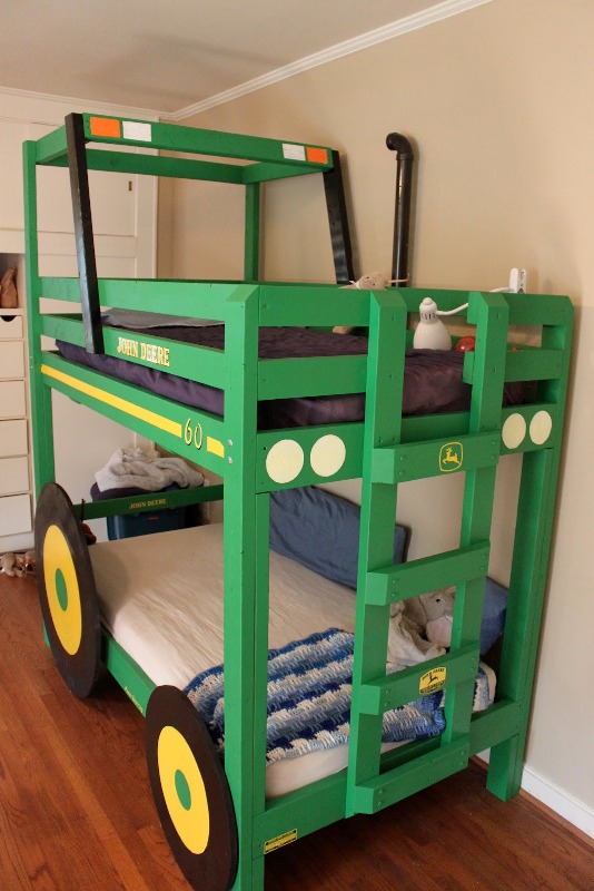 Cool DIY Tractor Bunk Beds For Your Boys