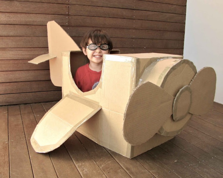 Awesome DIY Cardboard Box Plane | Kidsomania